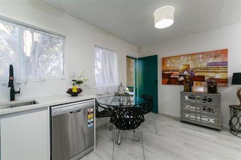 Photo of property in 11/66 Astley Avenue, New Lynn, Auckland, 0600