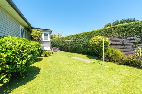 Photo of property in 107 Shakespeare Road, Milford, Auckland, 0620