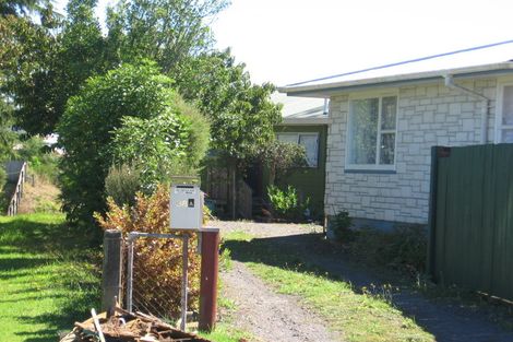 Photo of property in 38 Cobham Crescent, Kelston, Auckland, 0602