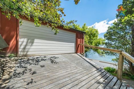 Photo of property in 321 Marine Drive, York Bay, Lower Hutt, 5013