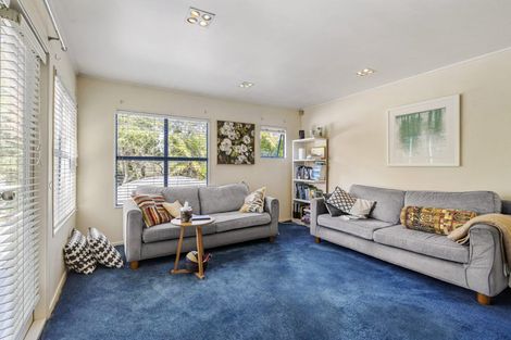 Photo of property in 2/34 Seabreeze Road, Narrow Neck, Auckland, 0624