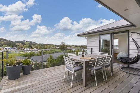 Photo of property in 4 Penney Rise, Matakana, 0985