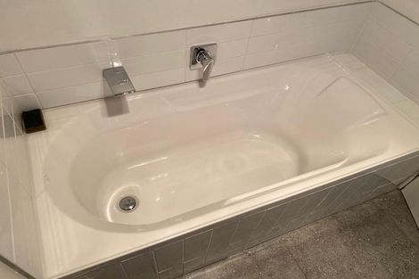 Photo of property in 2/16 Hollyhock Place, Browns Bay, Auckland, 0630