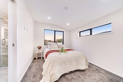 Photo of property in 2/7 Gambare Place, Wattle Downs, Auckland, 2103