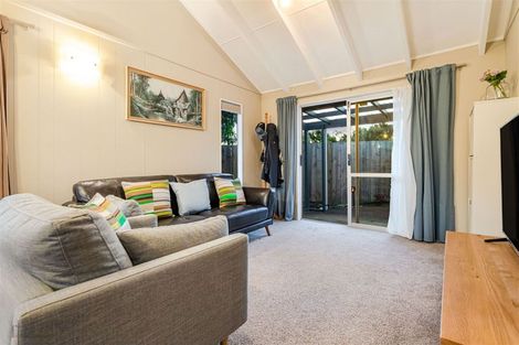 Photo of property in 8/89a Royal Road, Massey, Auckland, 0614