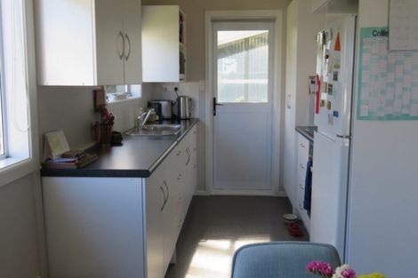 Photo of property in 15 Ferry Street, Foxton Beach, Foxton, 4815