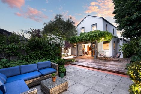 Photo of property in 43 Strowan Road, Strowan, Christchurch, 8052