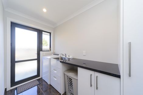 Photo of property in 25 Trump Place, Kelvin Grove, Palmerston North, 4414