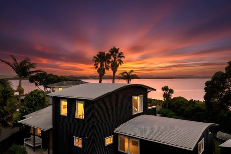 Photo of property in 147a Torkar Road, Clarks Beach, 2122