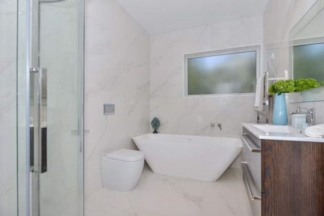 Photo of property in 32 Ngahere Views, Orewa, 0931