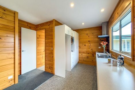 Photo of property in 17 Station Road, Puriri, Thames, 3578