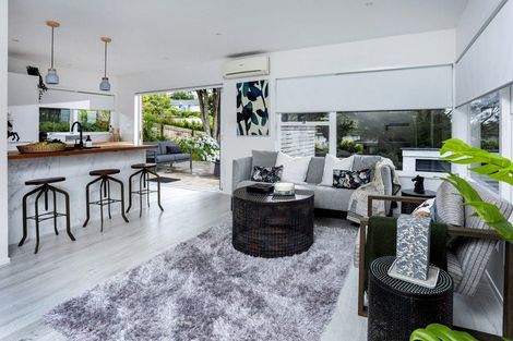 Photo of property in 2/40a Blakeborough Drive, Forrest Hill, Auckland, 0620