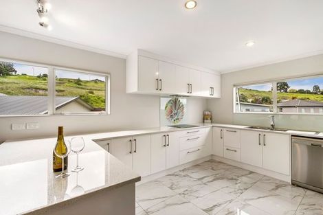 Photo of property in 44 Cape Vista Crescent, Pukekohe, 2120