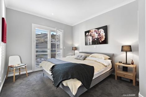 Photo of property in 17 Palm Avenue, Lyall Bay, Wellington, 6022