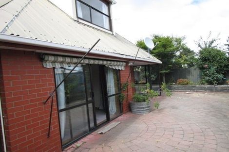 Photo of property in 2/49 Searells Road, Strowan, Christchurch, 8052