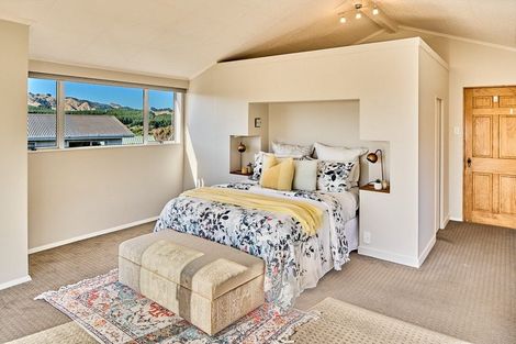 Photo of property in 10 Kotipu Place, Pukerua Bay, 5026