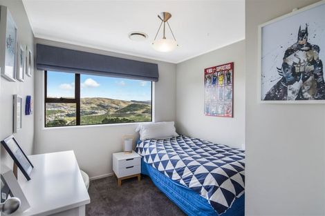 Photo of property in 140 Mark Avenue, Grenada Village, Wellington, 6037