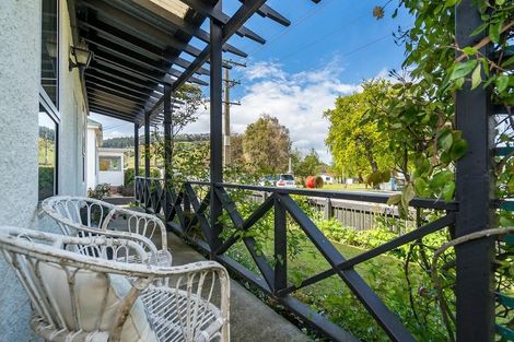 Photo of property in 90 Stevenson Avenue, Sawyers Bay, Port Chalmers, 9023