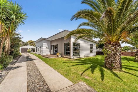 Photo of property in 17 Arthur Street, Whitianga, 3510
