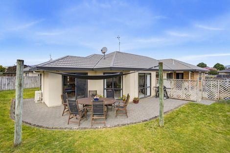 Photo of property in 14 Sunburst Court, Paraparaumu Beach, Paraparaumu, 5032