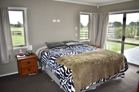 Photo of property in 126 Gear Road, Te Horo, Otaki, 5582