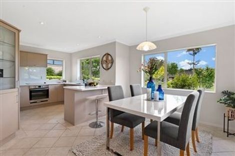 Photo of property in 9 Ashmore Drive, Frankleigh Park, New Plymouth, 4310
