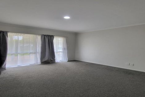 Photo of property in 8 Lomas Place, Manurewa, Auckland, 2102
