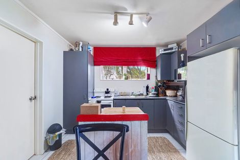 Photo of property in 28 Glenbervie Crescent, Massey, Auckland, 0614