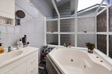 Photo of property in 96 Argyle Street, Hawera, 4610