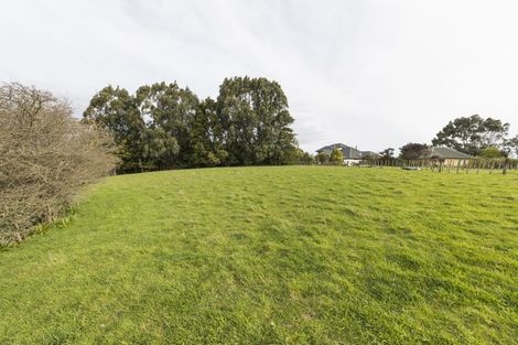 Photo of property in 27 Schnell Drive, Kelvin Grove, Palmerston North, 4414