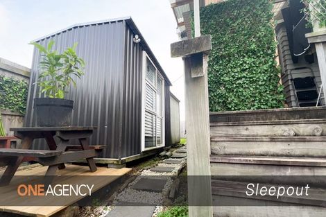 Photo of property in 27 Domain Street, Waiuku, 2123