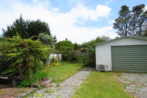 Photo of property in 5 Fonblanque Street, Westport, 7825