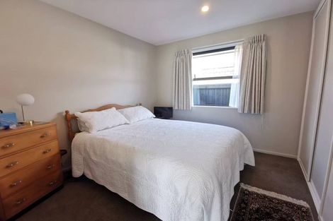 Photo of property in 1/5 Beatrice Place, Avonhead, Christchurch, 8042