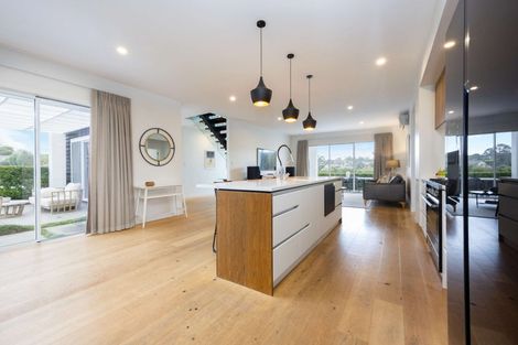 Photo of property in 10 Tauwaka Crescent, Riverhead, 0820