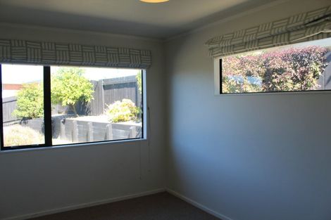 Photo of property in 92 Parnell Heights, Kelvin Grove, Palmerston North, 4414