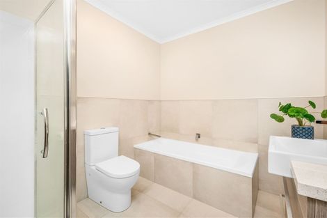 Photo of property in 4 Riviera Drive, Flat Bush, Auckland, 2019