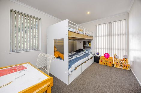 Photo of property in 13 Phar Lap Crescent, Takanini, 2112