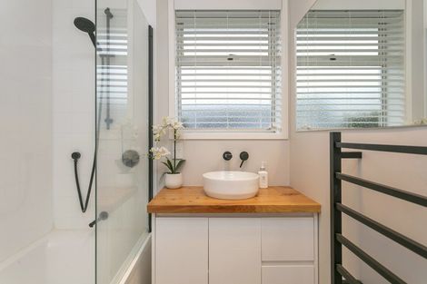 Photo of property in 52 Marshall Avenue, Richmond Heights, Taupo, 3330