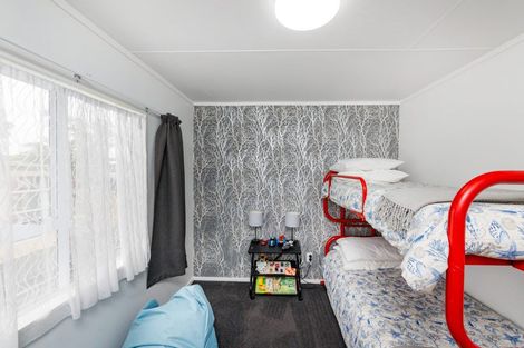 Photo of property in 173 Kahukura Avenue, Waitarere Beach, Levin, 5510