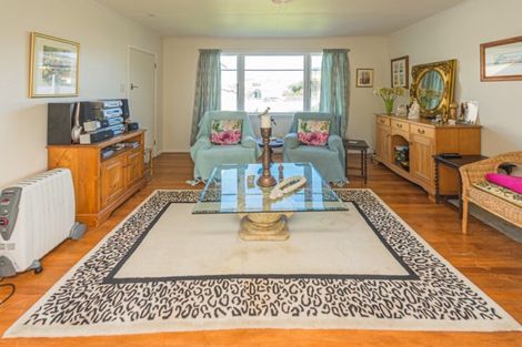 Photo of property in 188 Cornfoot Street, Castlecliff, Whanganui, 4501