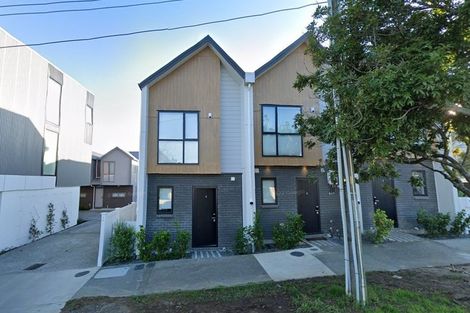 Photo of property in 1/2 Walsall Street, Avondale, Auckland, 1026
