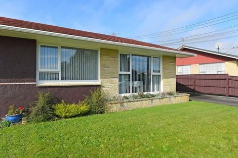 Photo of property in 2/6 Hay Street, Ebdentown, Upper Hutt, 5018