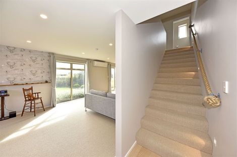 Photo of property in 18 Kahukura Road, Broomfield, Christchurch, 8042