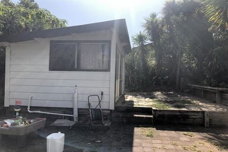 Photo of property in 24 Korotaha Terrace, Rothesay Bay, Auckland, 0630