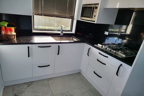 Photo of property in 69a Manuroa Road, Takanini, 2112