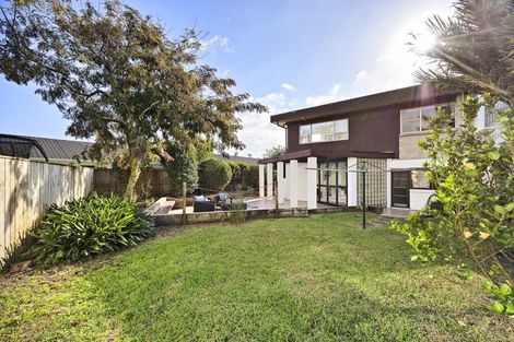 Photo of property in 2/115 Clovelly Road, Bucklands Beach, Auckland, 2012