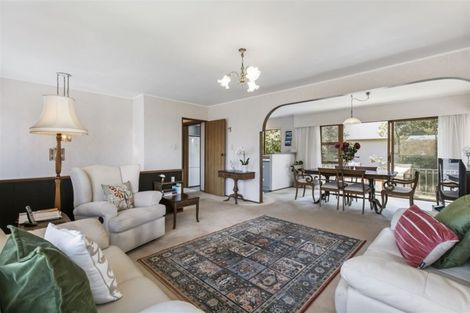 Photo of property in 2/23 Beach Road, Castor Bay, Auckland, 0620