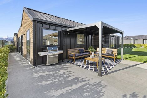 Photo of property in 51 Obelisk Street, Wanaka, 9305