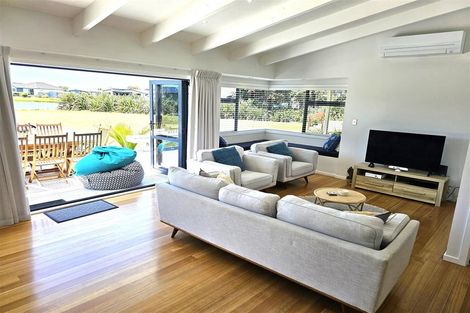 Photo of property in 133 Harbour Drive, Matarangi, Whitianga, 3592