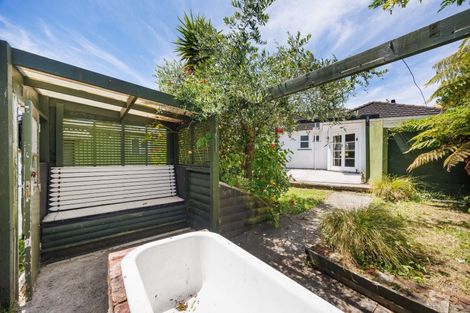 Photo of property in 3 Nottingham Avenue, Awapuni, Palmerston North, 4412